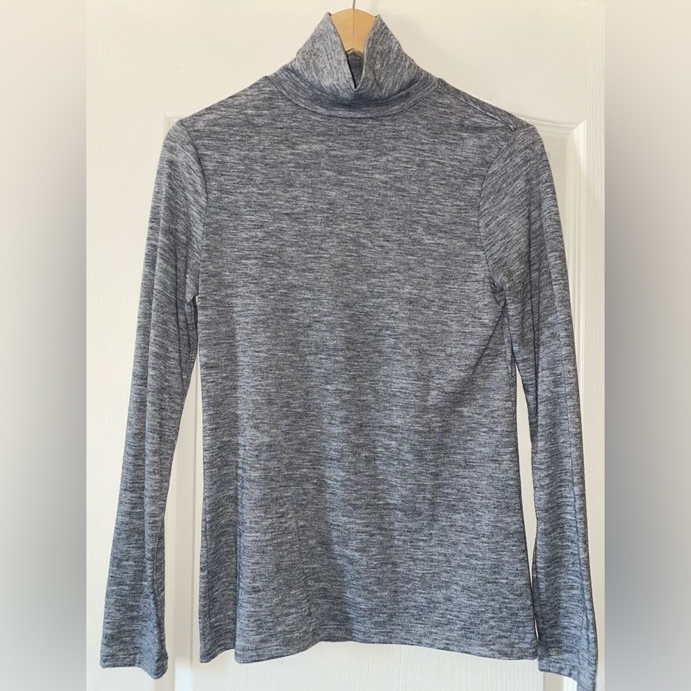 Gray Long Sleeve Turtleneck Top